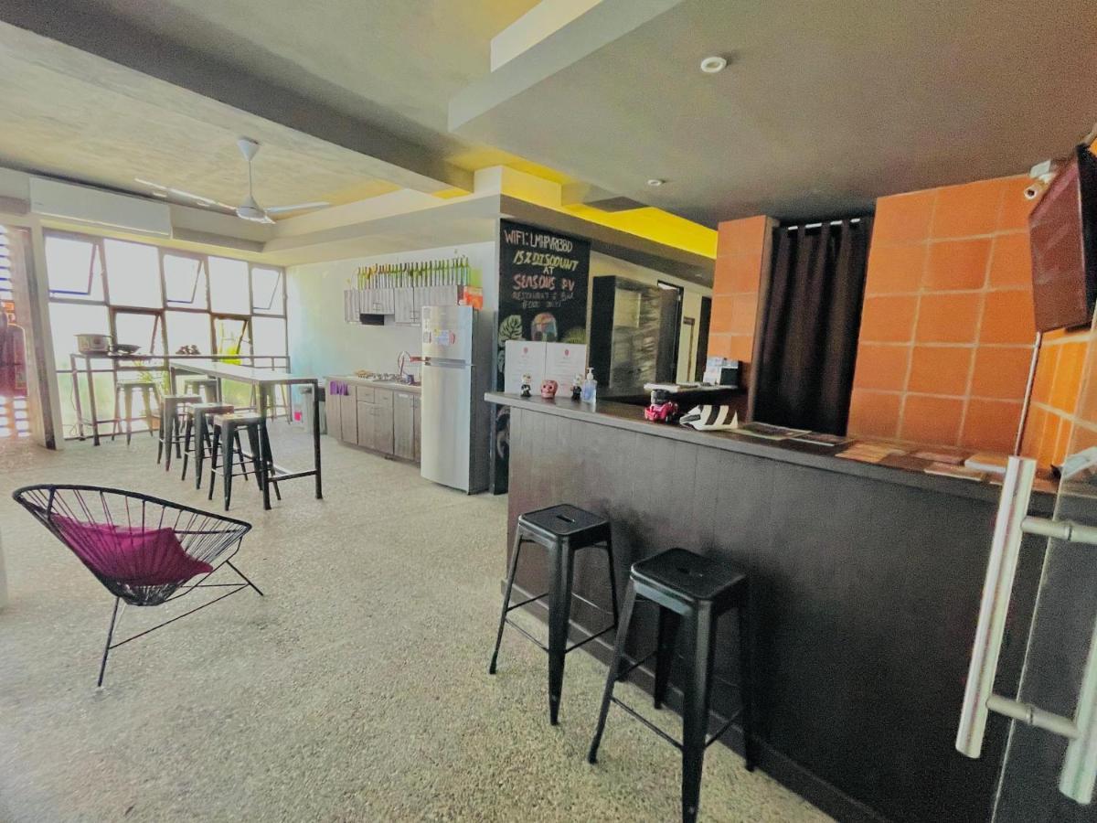 Los Muertos Hostal 푸에르토 발라타 외부 사진